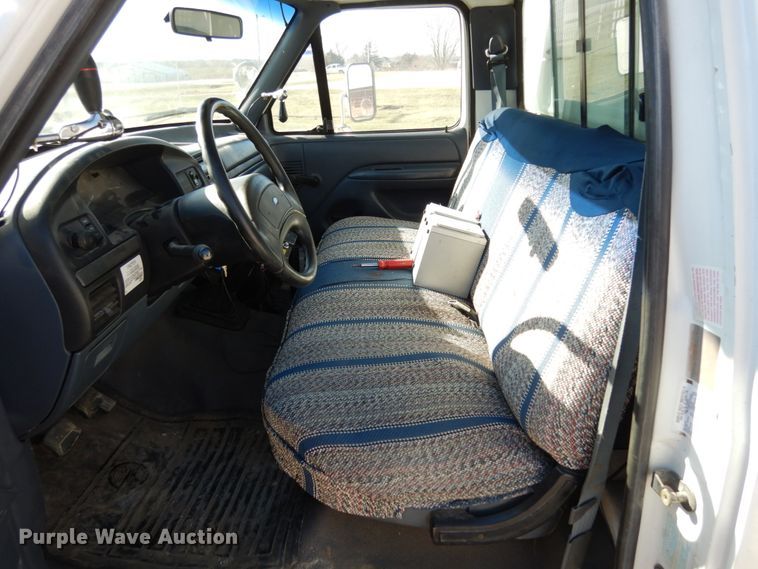 image for item JI9268 1993 Ford F450 Super Duty  bucket truck