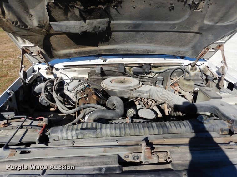 image for item JI9268 1993 Ford F450 Super Duty  bucket truck