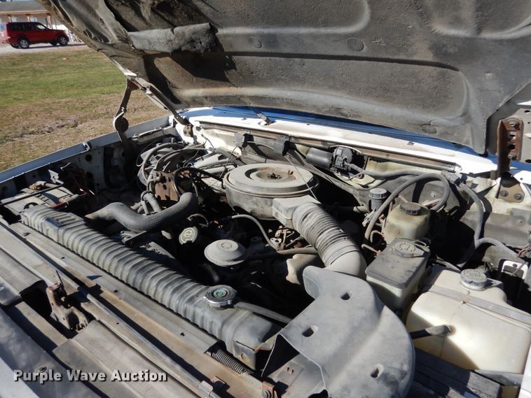 image for item JI9268 1993 Ford F450 Super Duty  bucket truck