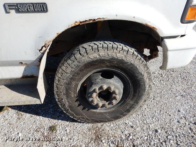 image for item JI9268 1993 Ford F450 Super Duty  bucket truck