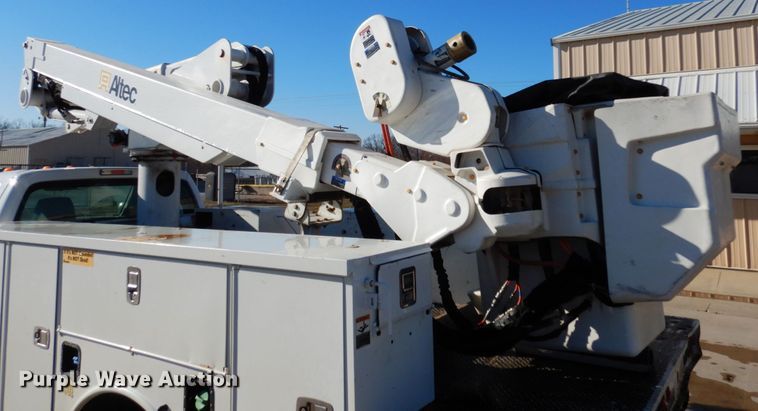 image for item JI9269 2012 Ford F550 Super Duty XL  bucket truck