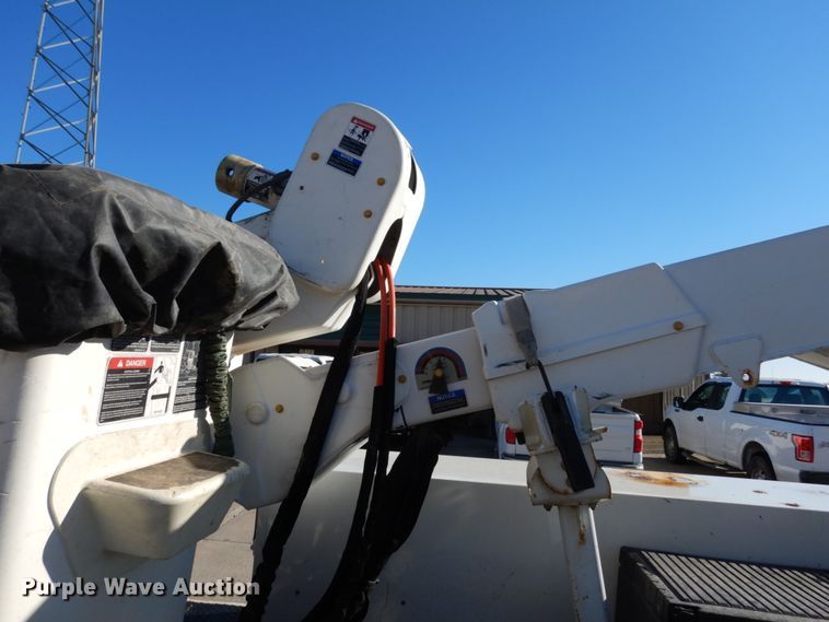 image for item JI9269 2012 Ford F550 Super Duty XL  bucket truck