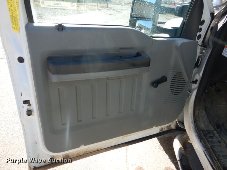 image for item JI9269 2012 Ford F550 Super Duty XL  bucket truck