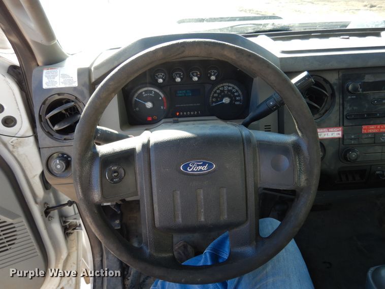 image for item JI9269 2012 Ford F550 Super Duty XL  bucket truck