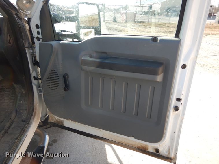 image for item JI9269 2012 Ford F550 Super Duty XL  bucket truck