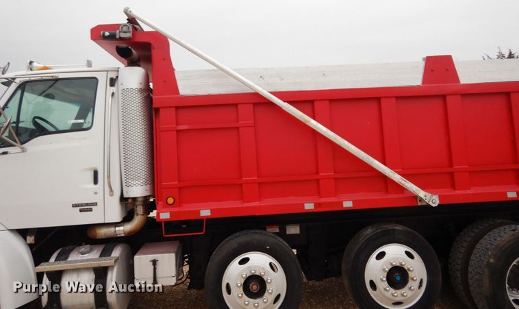 image for item JI9270 2006 Sterling L9500  dump truck