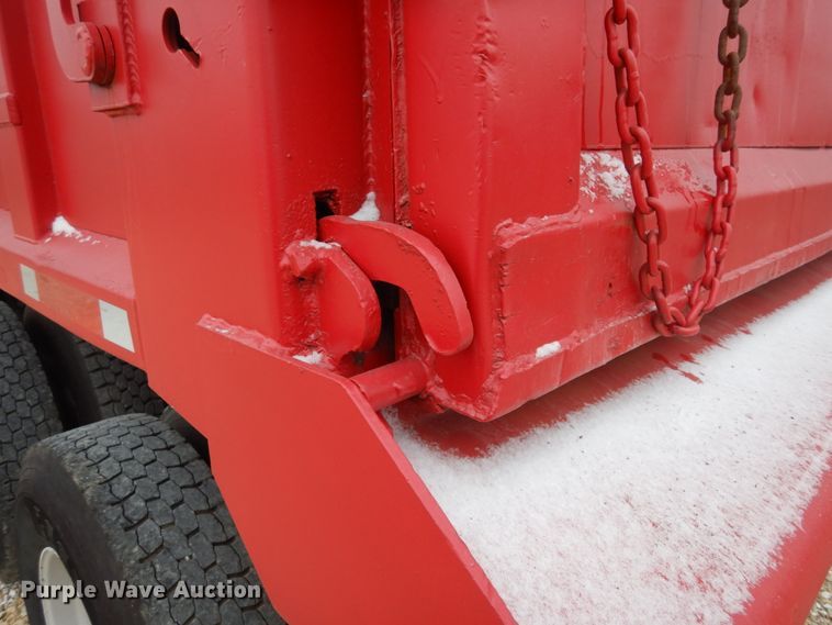 image for item JI9270 2006 Sterling L9500  dump truck