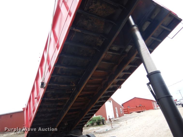 image for item JI9270 2006 Sterling L9500  dump truck