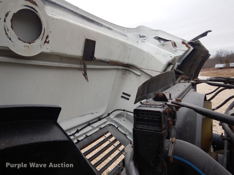 image for item JI9270 2006 Sterling L9500  dump truck