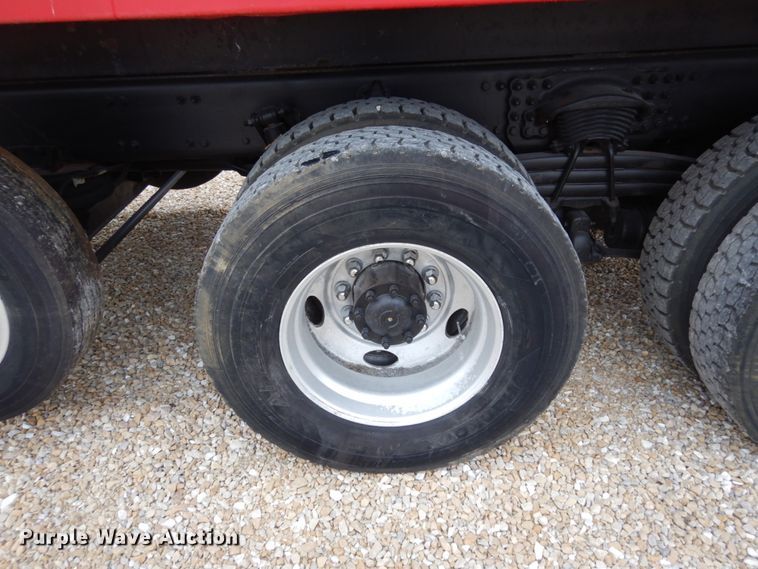 image for item JI9270 2006 Sterling L9500  dump truck