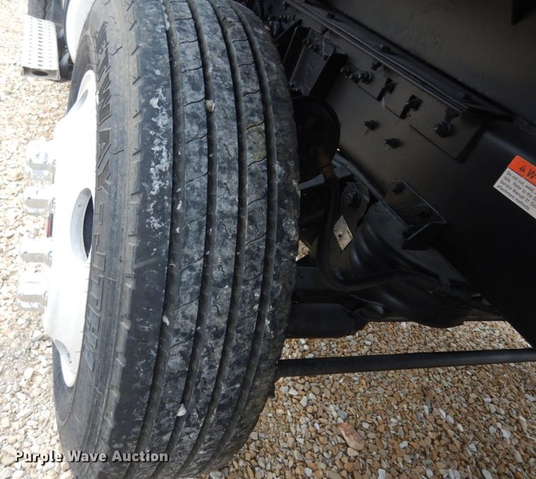 image for item JI9270 2006 Sterling L9500  dump truck