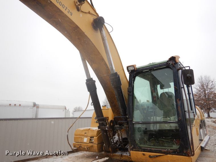 image for item JI9273 2008 Caterpillar 324D  excavator