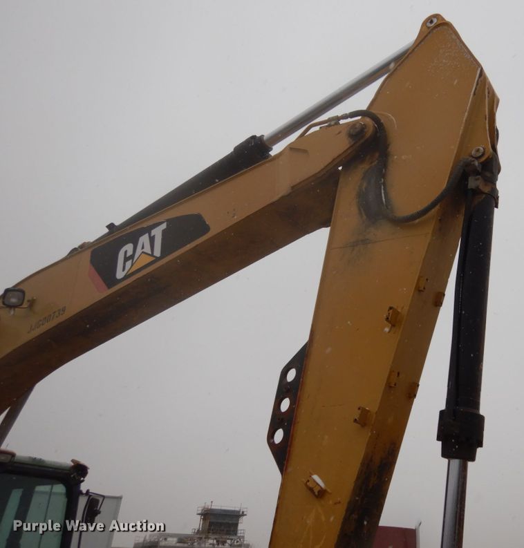 image for item JI9273 2008 Caterpillar 324D  excavator