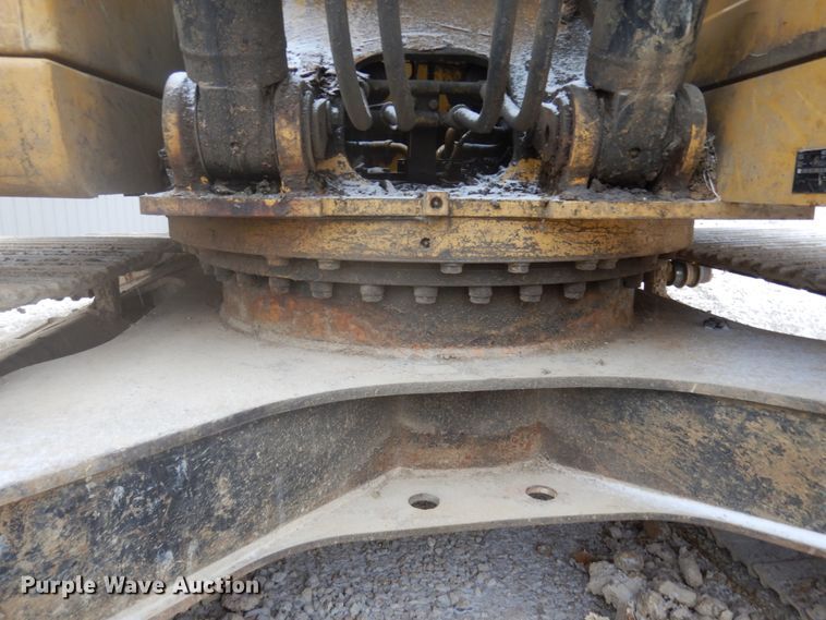 image for item JI9273 2008 Caterpillar 324D  excavator