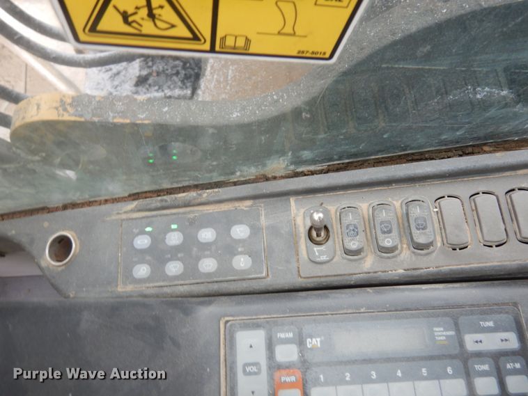 image for item JI9273 2008 Caterpillar 324D  excavator