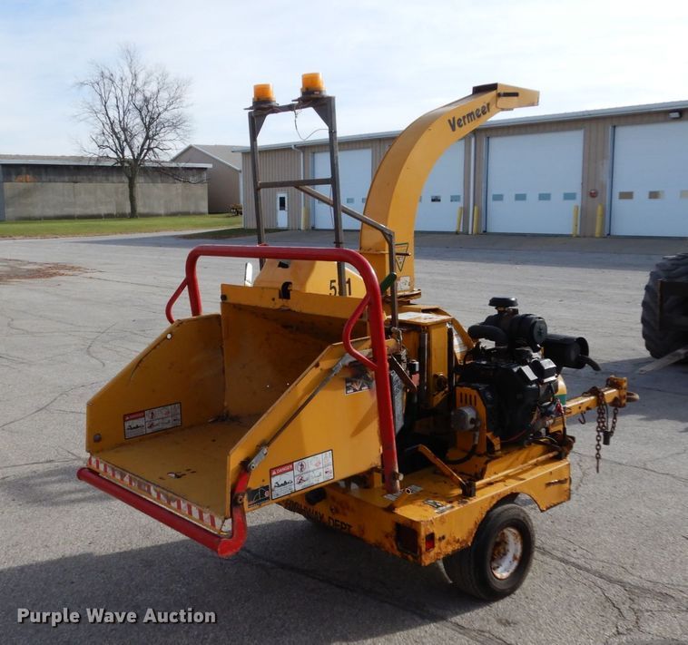 image for item JI9287 2005 Vermeer BC600XL  wood chipper