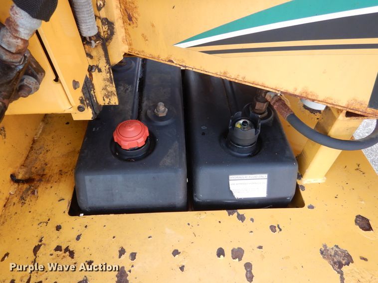 image for item JI9287 2005 Vermeer BC600XL  wood chipper