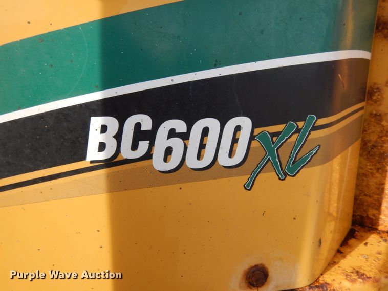 image for item JI9287 2005 Vermeer BC600XL  wood chipper