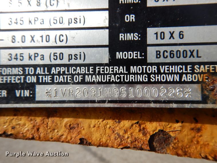 image for item JI9287 2005 Vermeer BC600XL  wood chipper