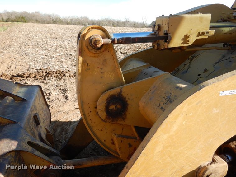 image for item JI9298 1988 Caterpillar 953  track loader