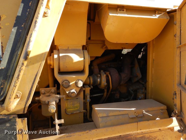 image for item JI9298 1988 Caterpillar 953  track loader