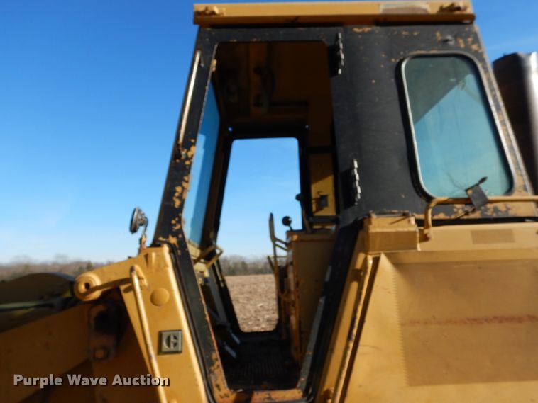 image for item JI9298 1988 Caterpillar 953  track loader