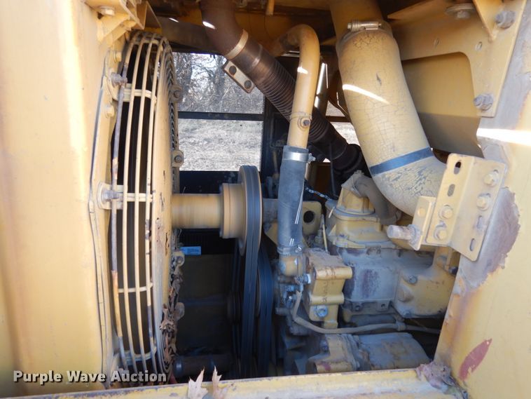image for item JI9298 1988 Caterpillar 953  track loader
