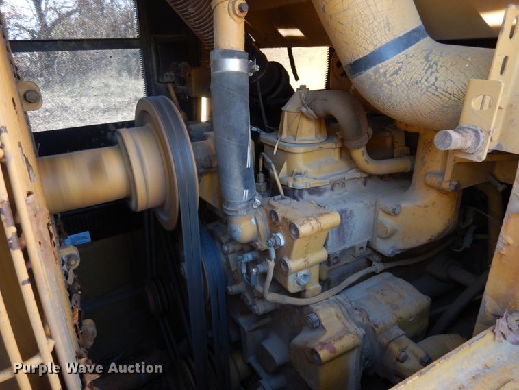 image for item JI9298 1988 Caterpillar 953  track loader