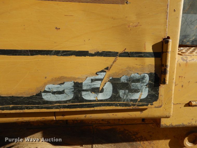 image for item JI9298 1988 Caterpillar 953  track loader