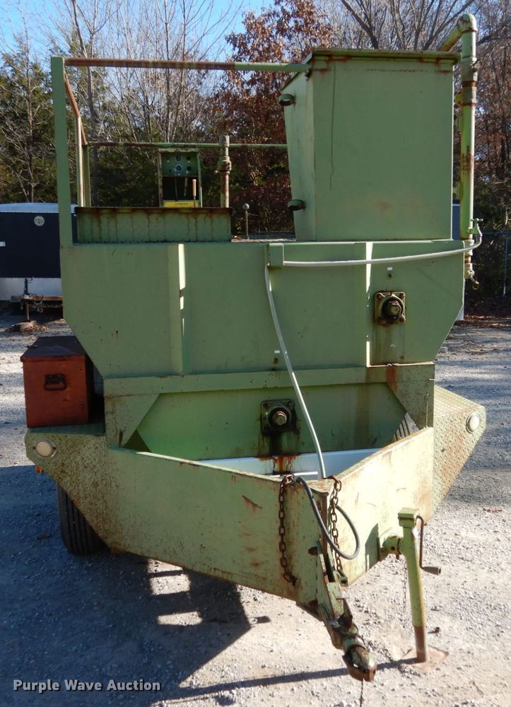 image for item JI9300 Bowie  hydroseeder