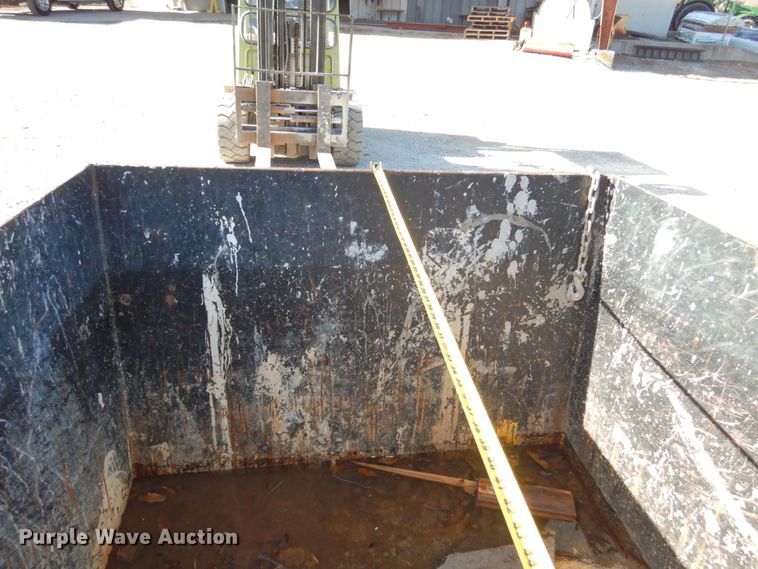 image for item JI9302 Star 1820  self dumping hopper