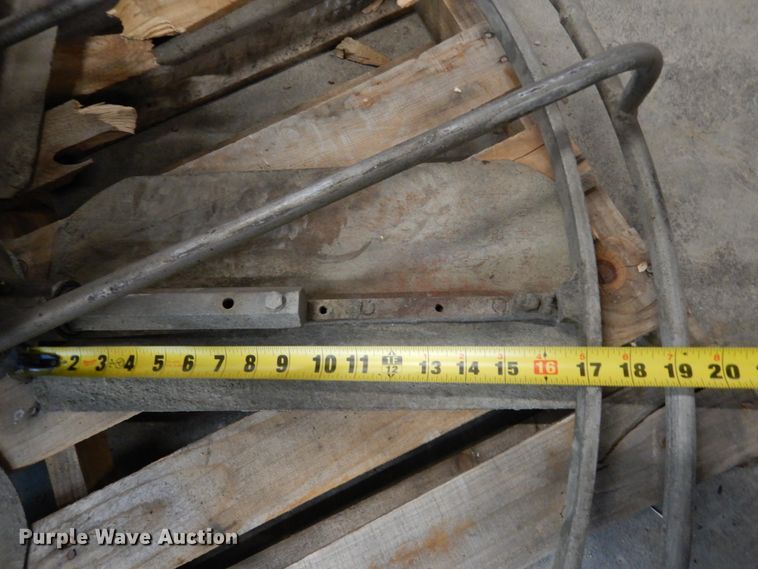 image for item JI9312 Arrow Master F46B4-10.5  power trowel