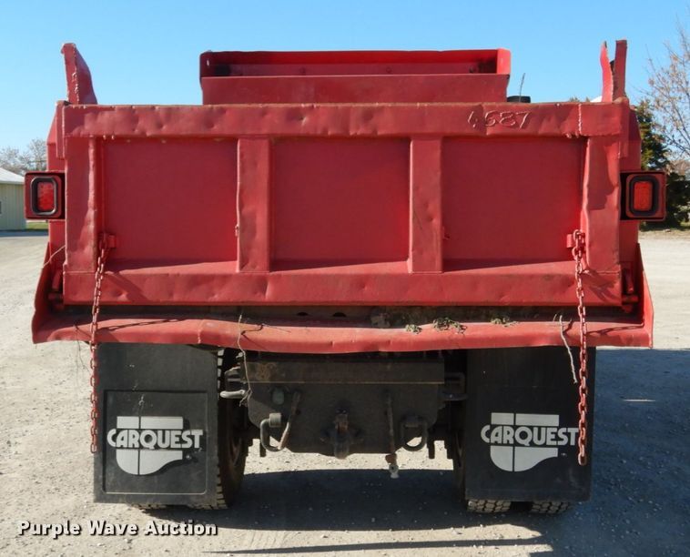 image for item JI9318 2006 International 7400  dump truck