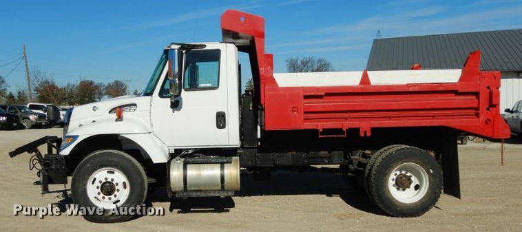 image for item JI9318 2006 International 7400  dump truck