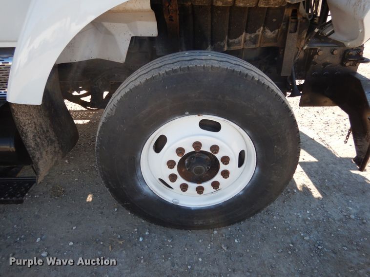 image for item JI9318 2006 International 7400  dump truck