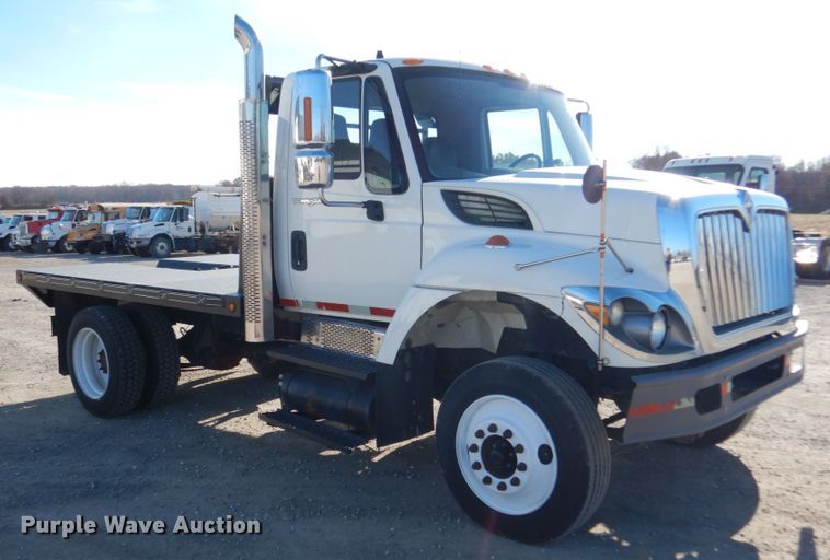 image for item JI9319 2008 International 7400  flatbed truck