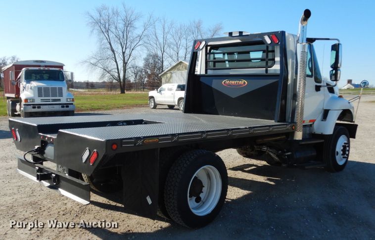 image for item JI9319 2008 International 7400  flatbed truck