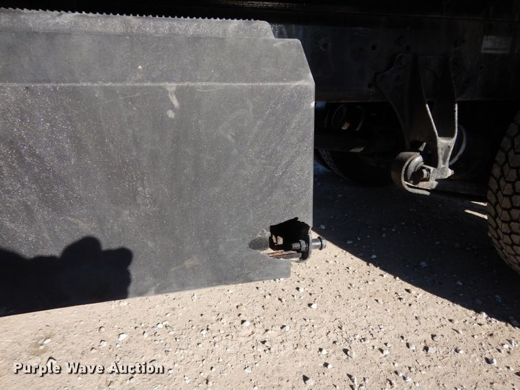 image for item JI9319 2008 International 7400  flatbed truck