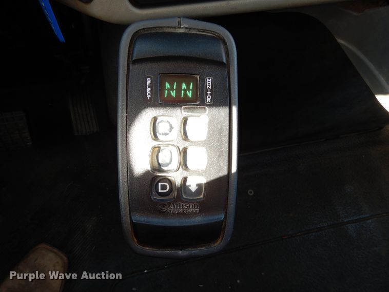 image for item JI9319 2008 International 7400  flatbed truck