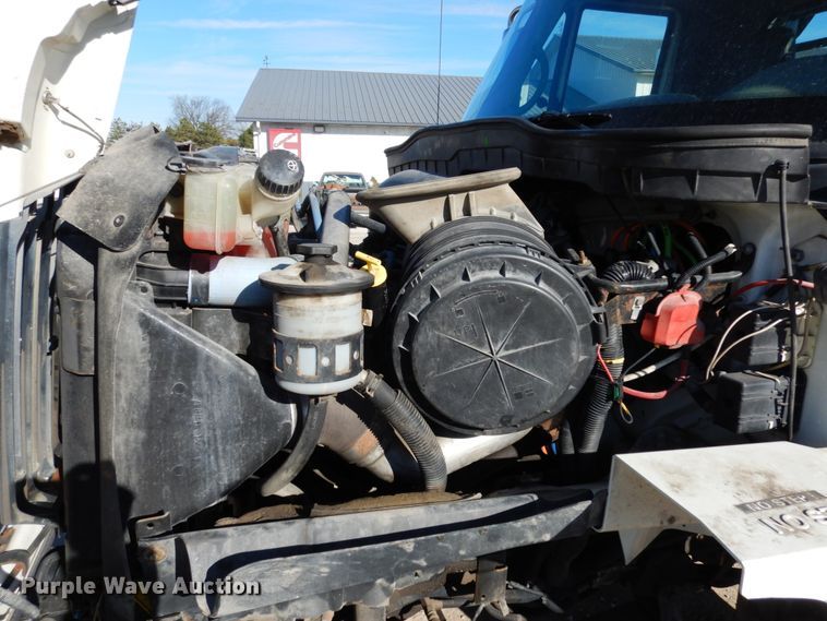 image for item JI9319 2008 International 7400  flatbed truck