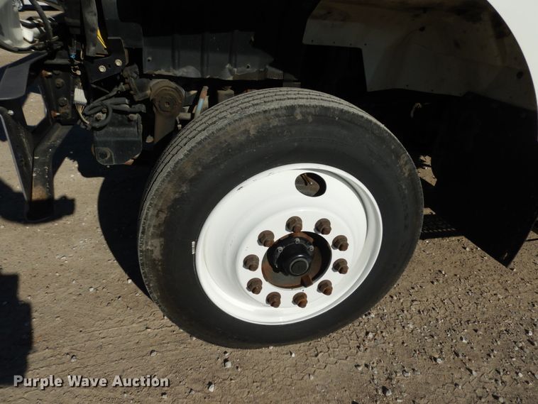 image for item JI9319 2008 International 7400  flatbed truck