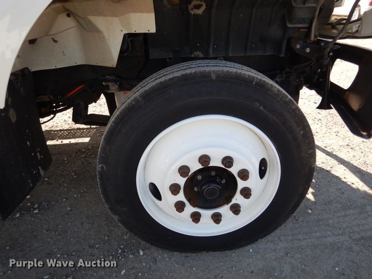 image for item JI9319 2008 International 7400  flatbed truck