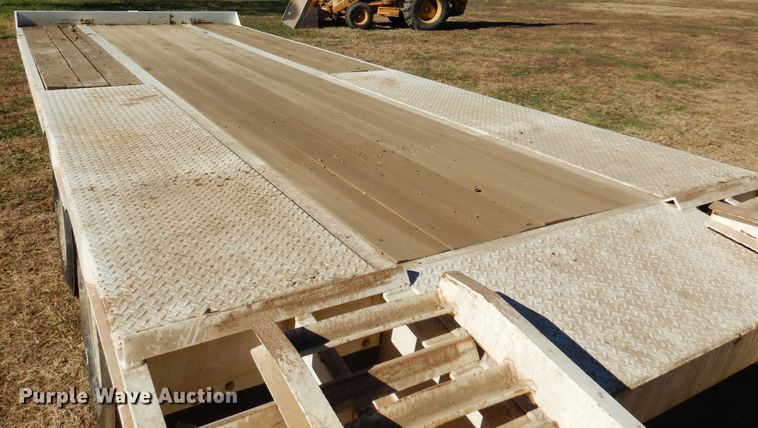 image for item JJ9896 2001 Holden TDO20  equipment trailer