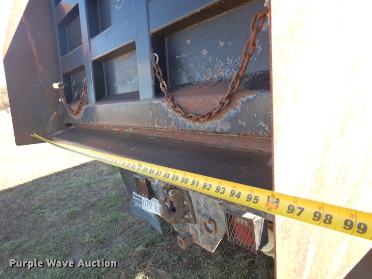 image for item JJ9898 1994 Ford LA9000  dump truck