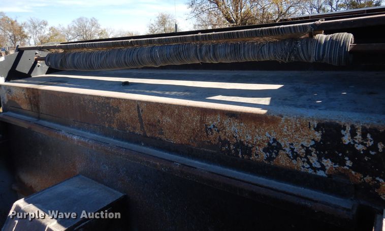 image for item JJ9898 1994 Ford LA9000  dump truck