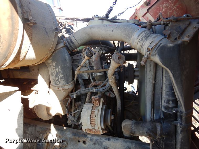 image for item JJ9898 1994 Ford LA9000  dump truck