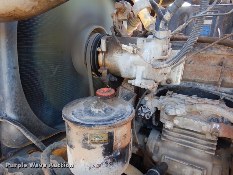 image for item JJ9898 1994 Ford LA9000  dump truck