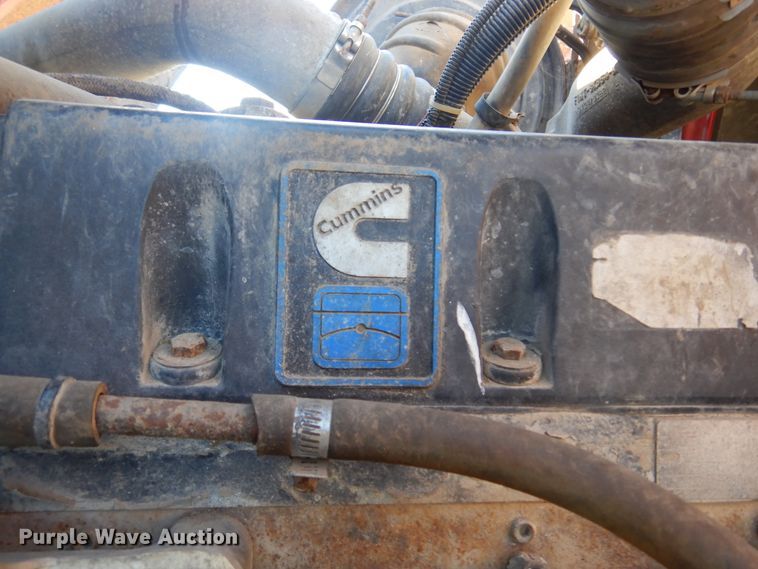 image for item JJ9898 1994 Ford LA9000  dump truck