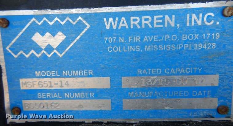 image for item JJ9898 1994 Ford LA9000  dump truck