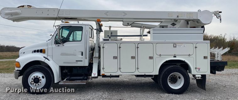 image for item JN9096 2007 Sterling Acterra  bucket truck